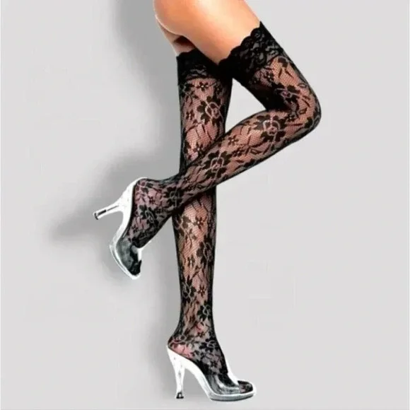 Plus Size Lace Rose Thigh High Stocking - Picture 5 of 6